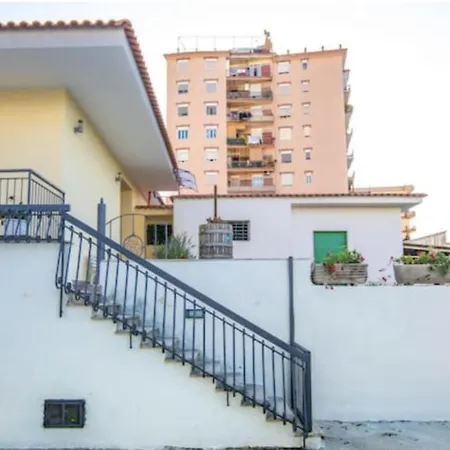 بيت للعطل La Razza Home&restaurant